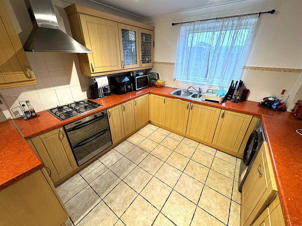 Shire Road, Corby
