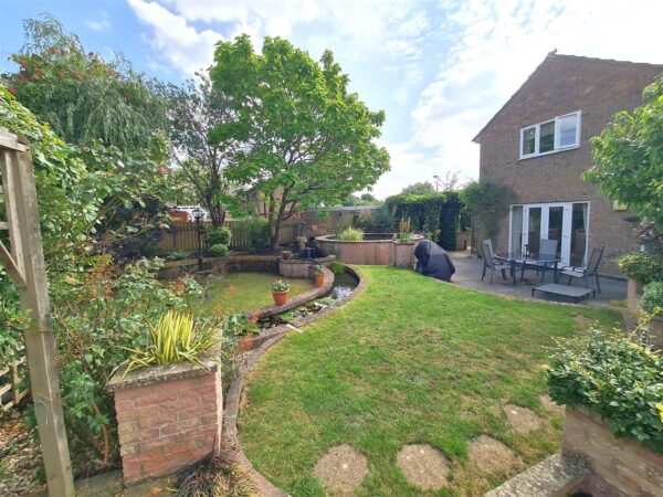 Tower Hill Road, Corby