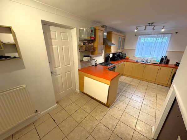 Shire Road, Corby