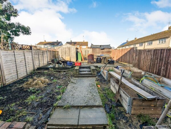 Croyde Avenue, Corby