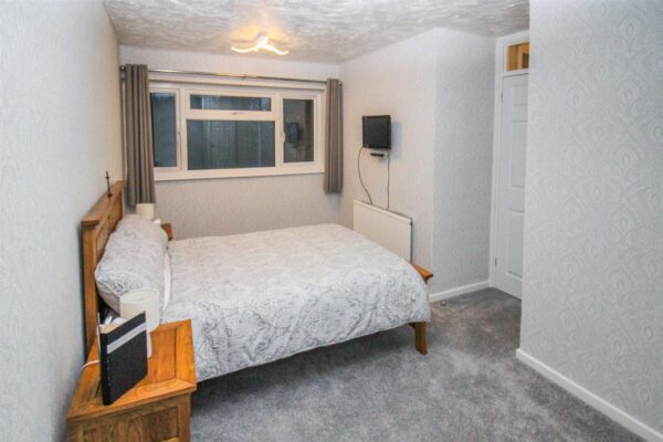 Kensington Walk, Corby