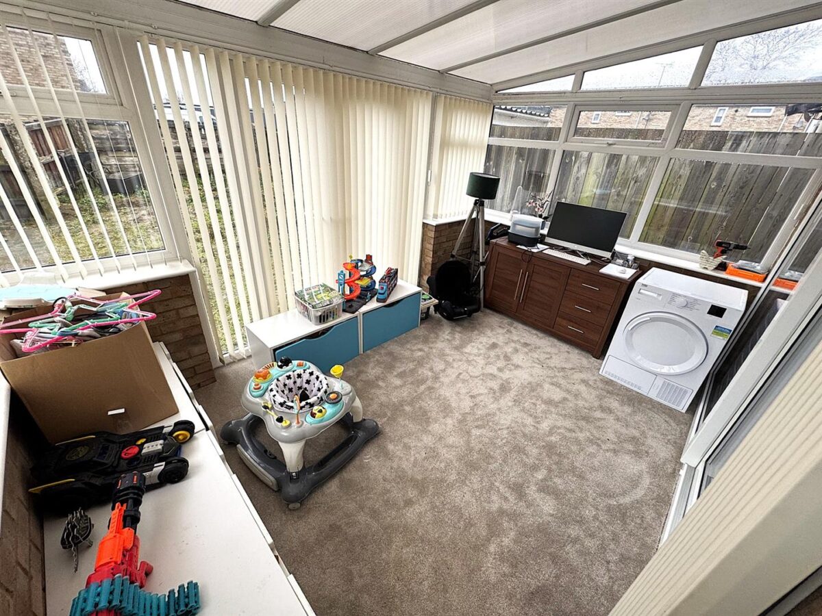 Jura Close, Corby