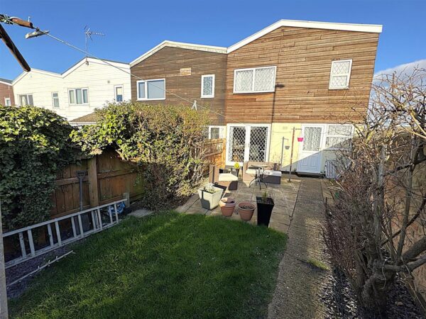 Easton Walk, Corby