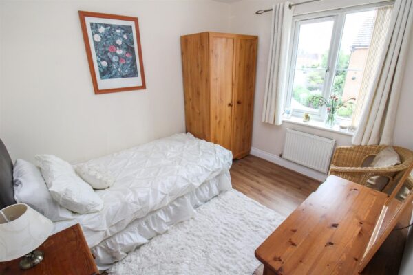 Dunnock Road, Corby