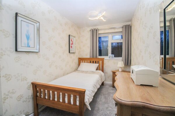 Kensington Walk, Corby