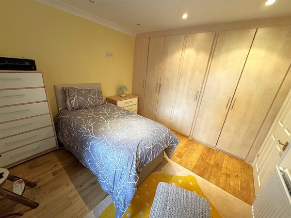 Bishops Way, Corby