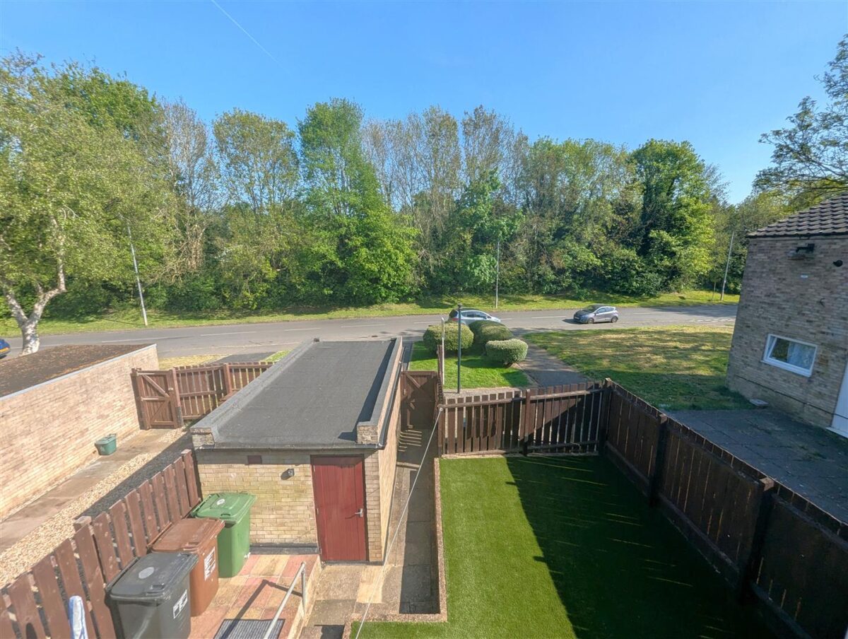 Kensington Walk, Corby