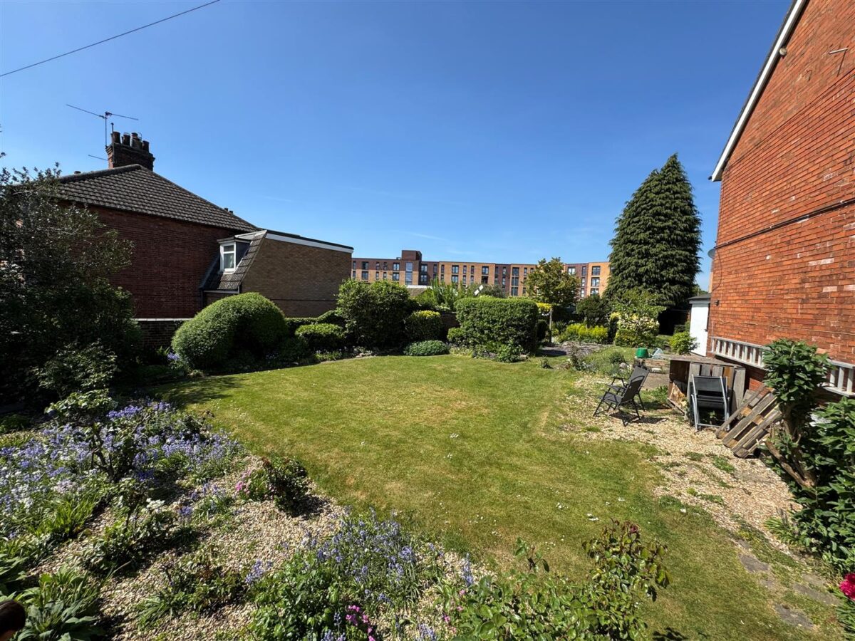Oakley Road, Corby