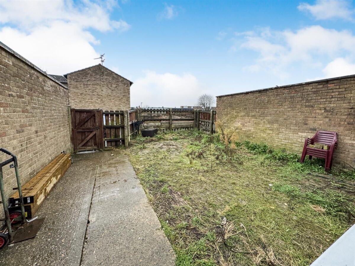 Jura Close, Corby