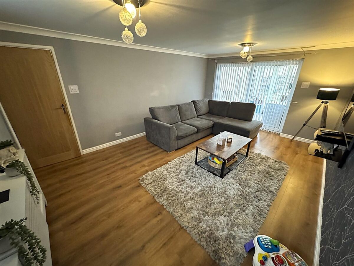Jura Close, Corby