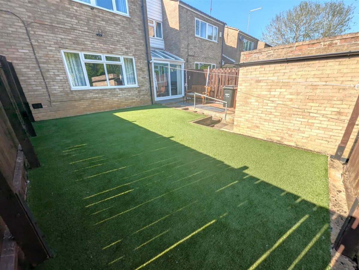 Kensington Walk, Corby
