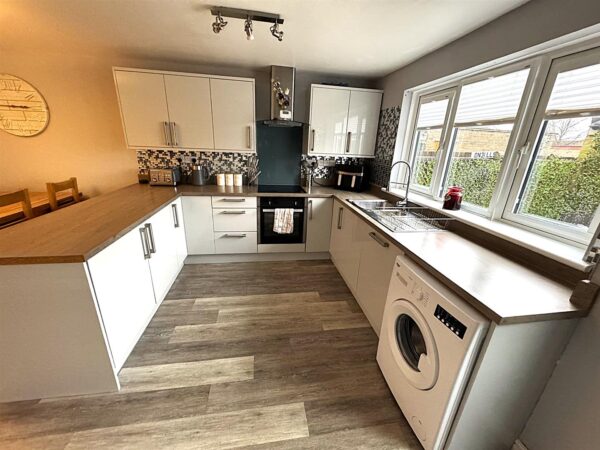 Jura Close, Corby