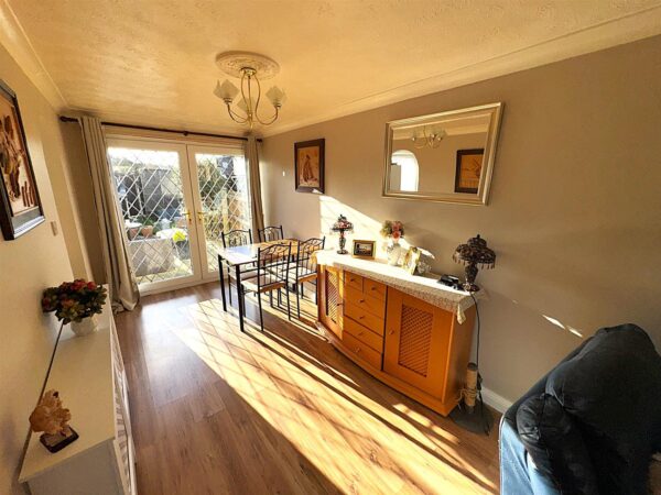 Easton Walk, Corby