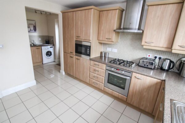 Dunnock Road, Corby