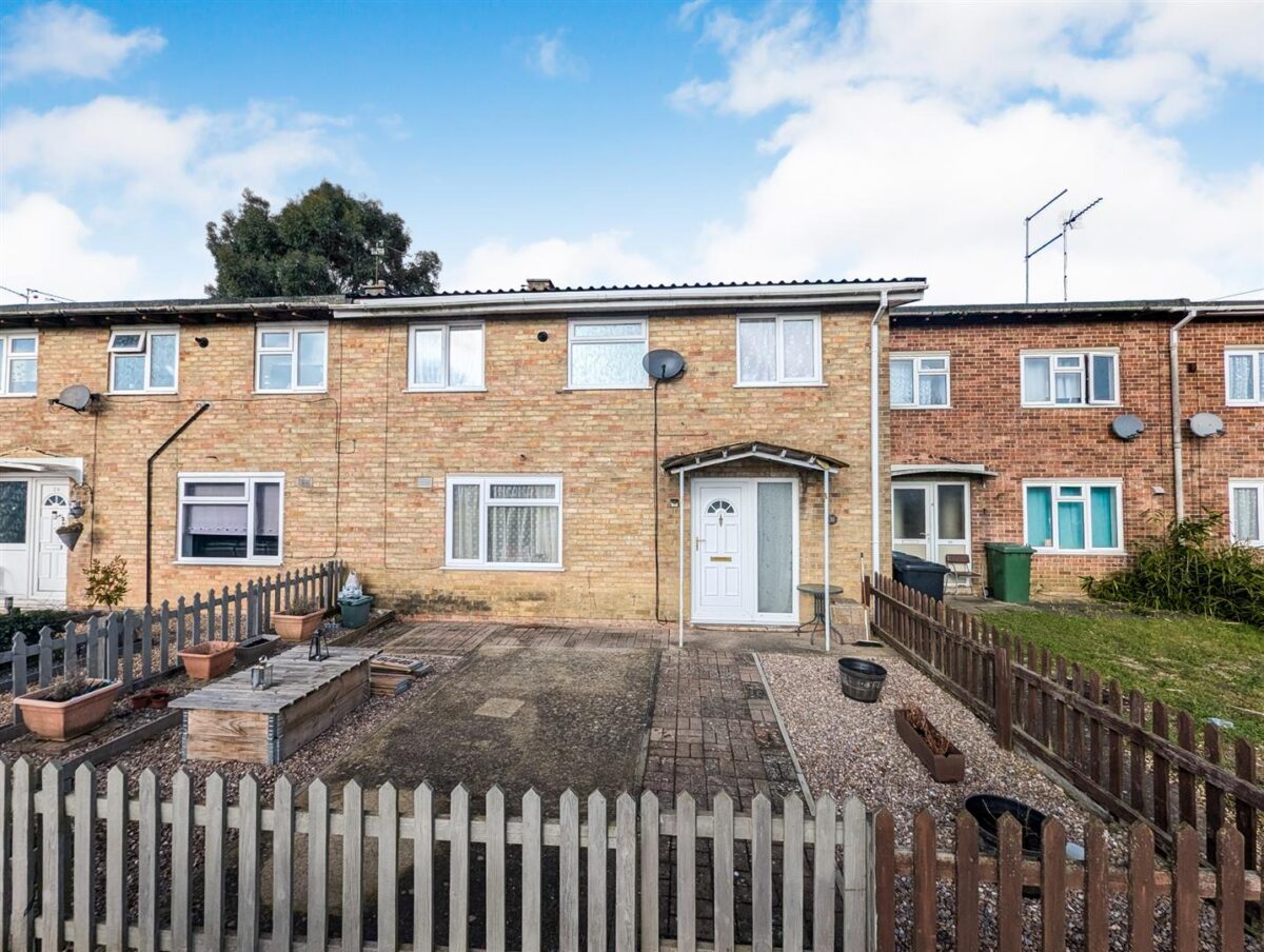Croyde Avenue, Corby
