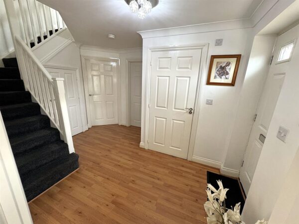 Dunnock Road, Corby