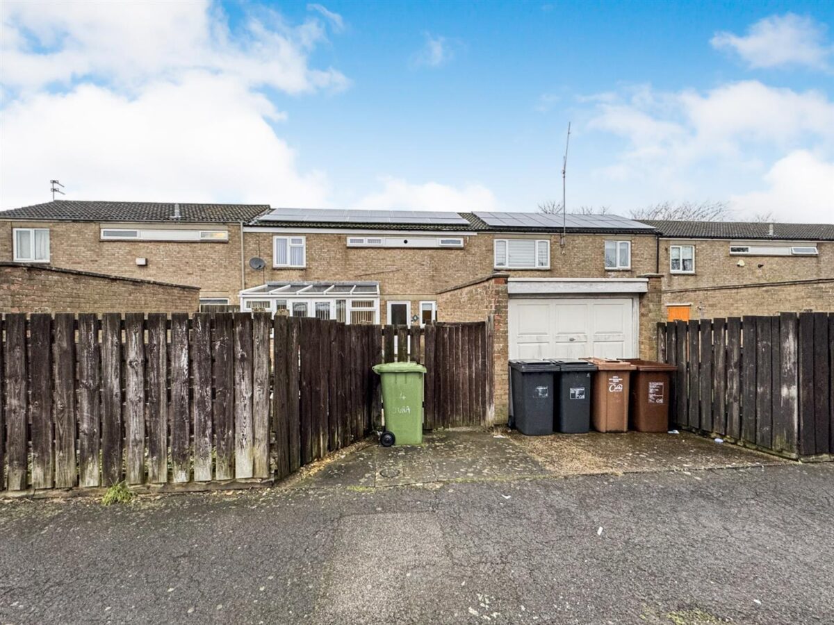 Jura Close, Corby