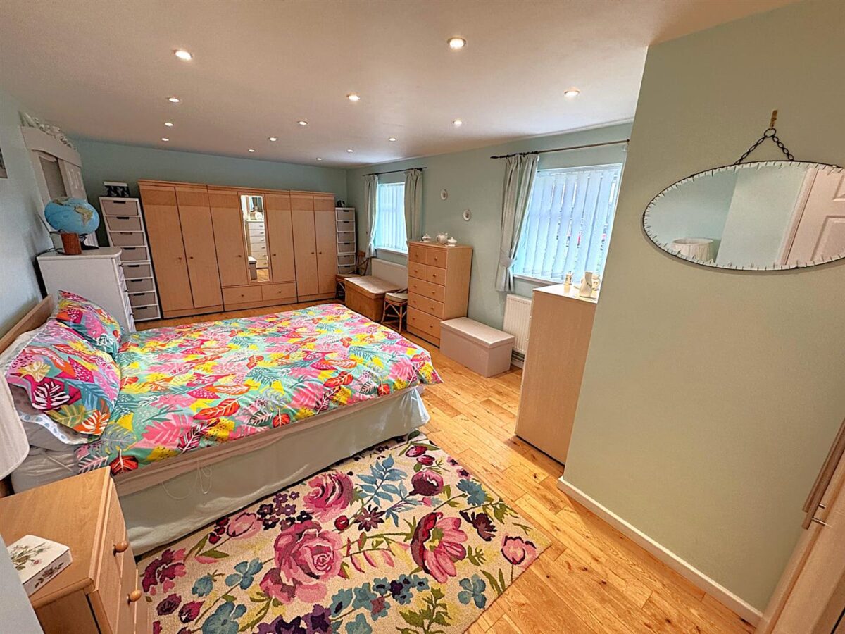 Bishops Way, Corby