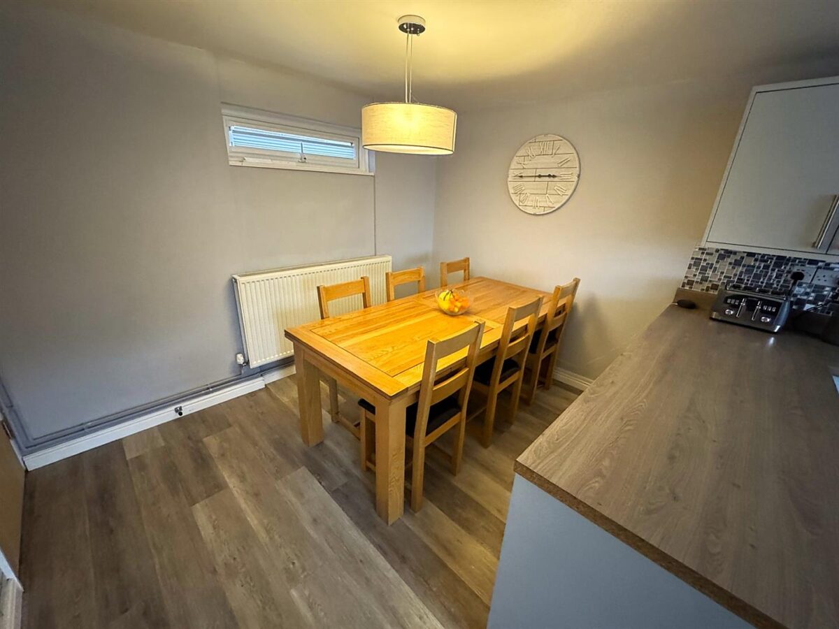 Jura Close, Corby