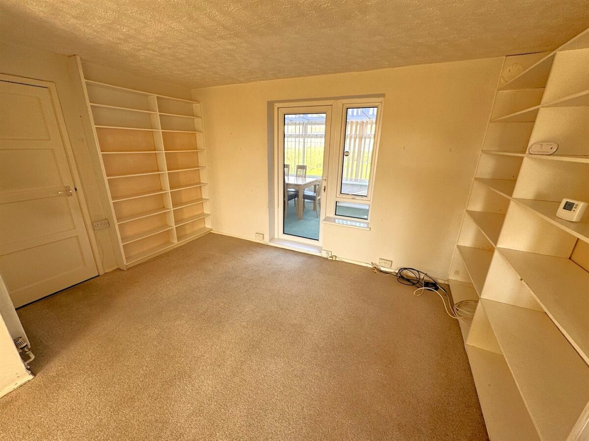 Rodney Drive, Corby
