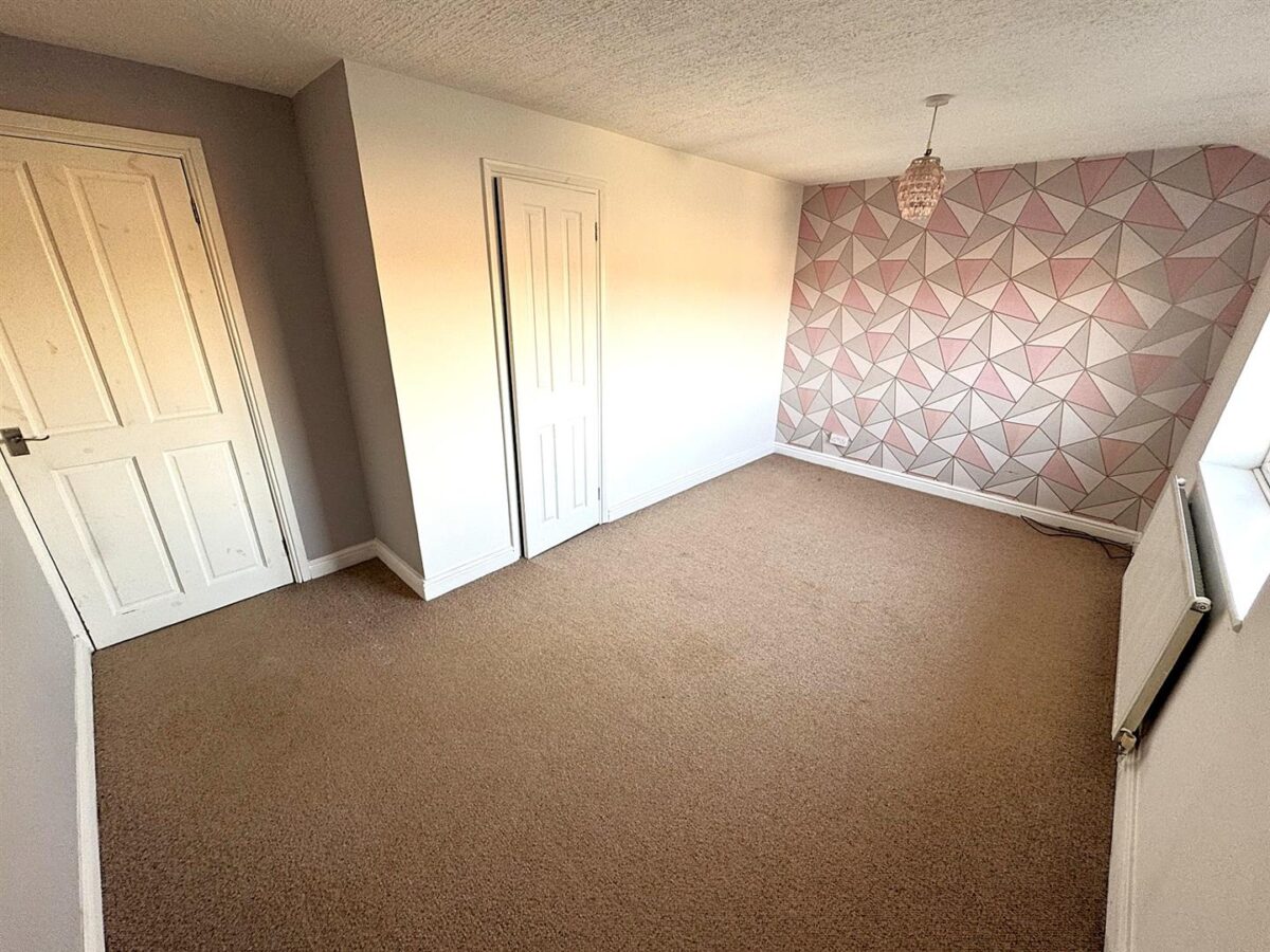 Canford Green, Corby