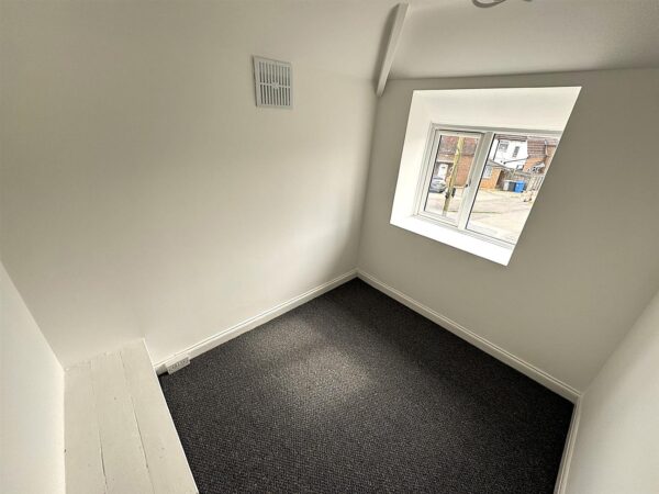 Willow Road, Kettering