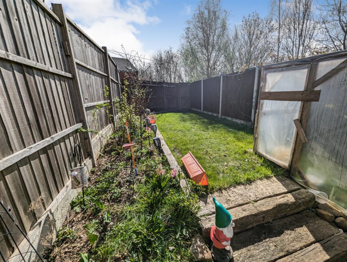 Flatford Close, Corby