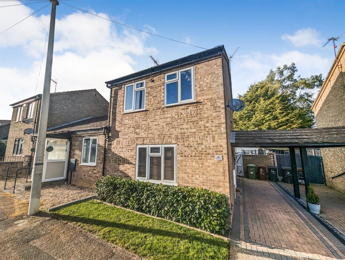 Larch Road, Corby