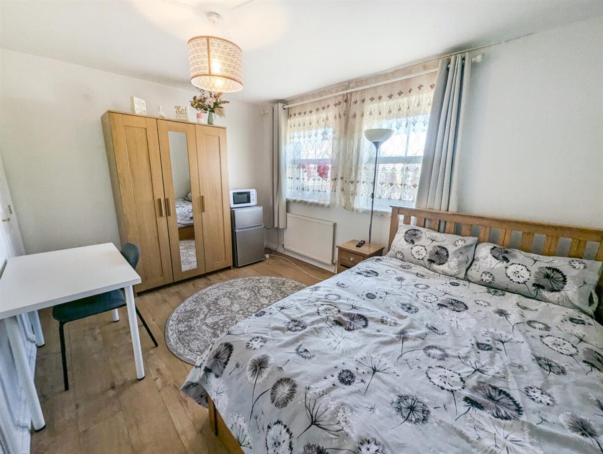 Flatford Close, Corby