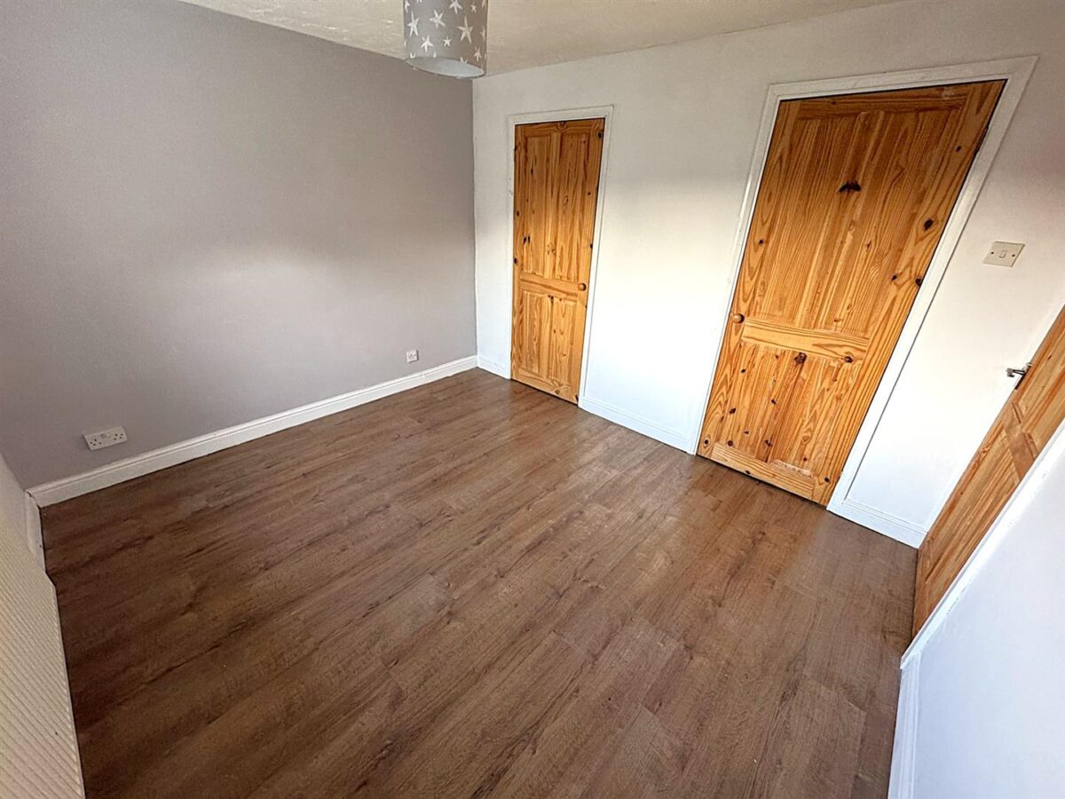 Canford Green, Corby