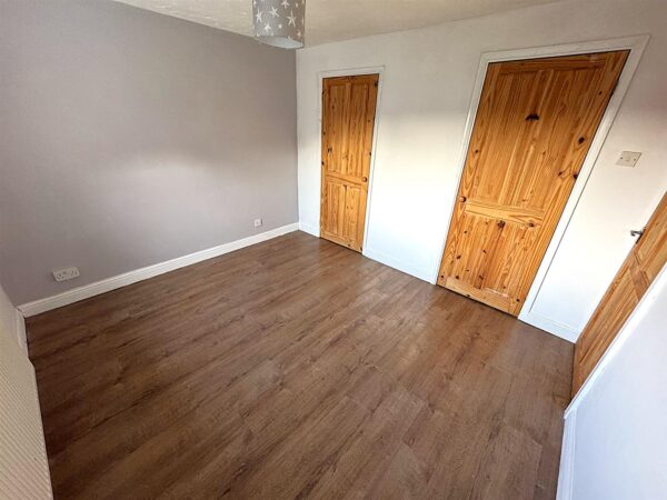 Canford Green, Corby