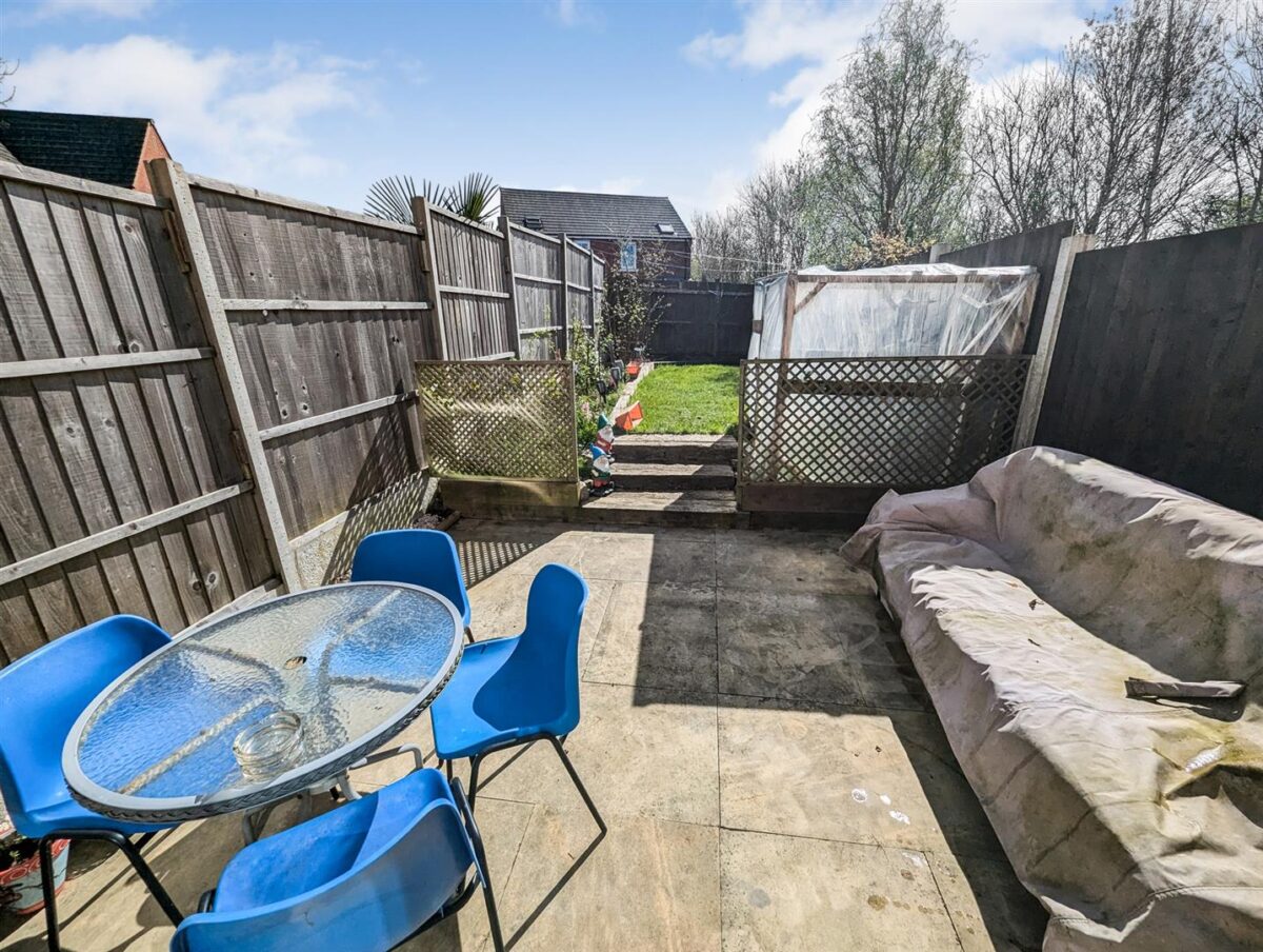Flatford Close, Corby