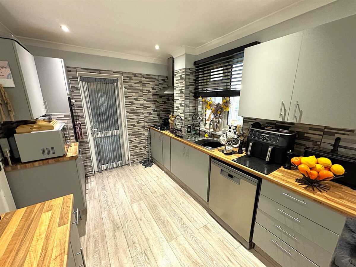 Southall Road, Corby