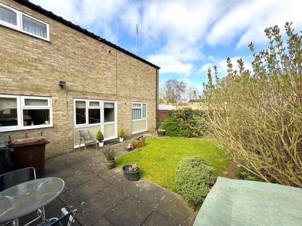 Saxilby Close, Corby
