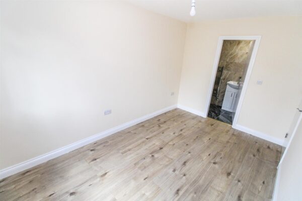 Lodge Green Road, Corby