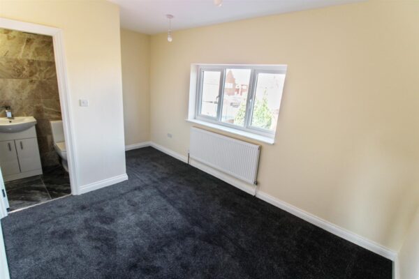 Lodge Green Road, Corby