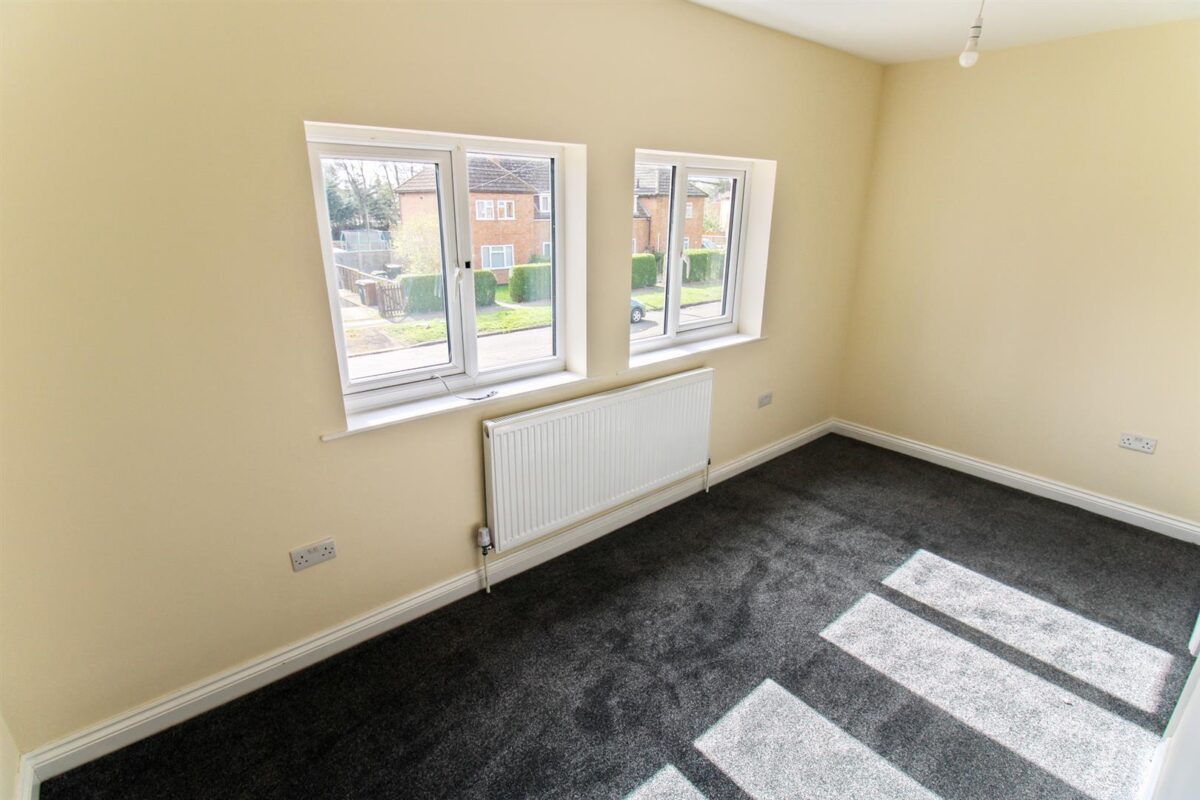 Lodge Green Road, Corby