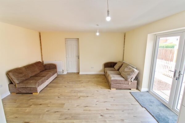 Lodge Green Road, Corby
