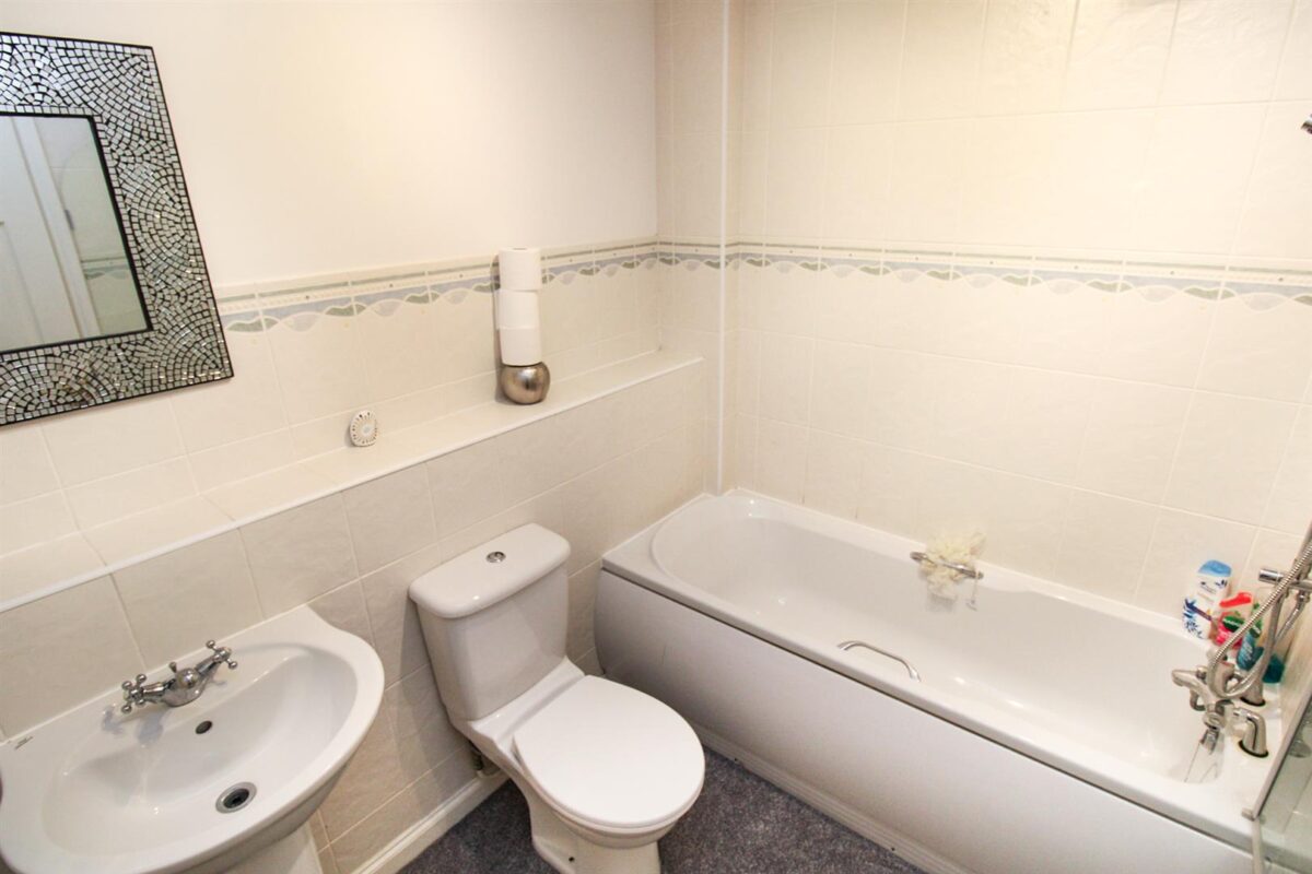 Flatford Close, Corby