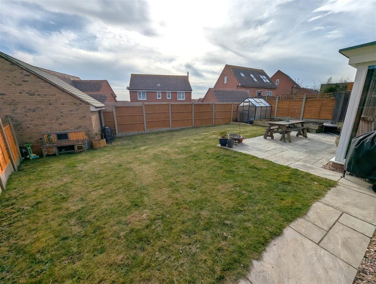 Grant Drive, Corby
