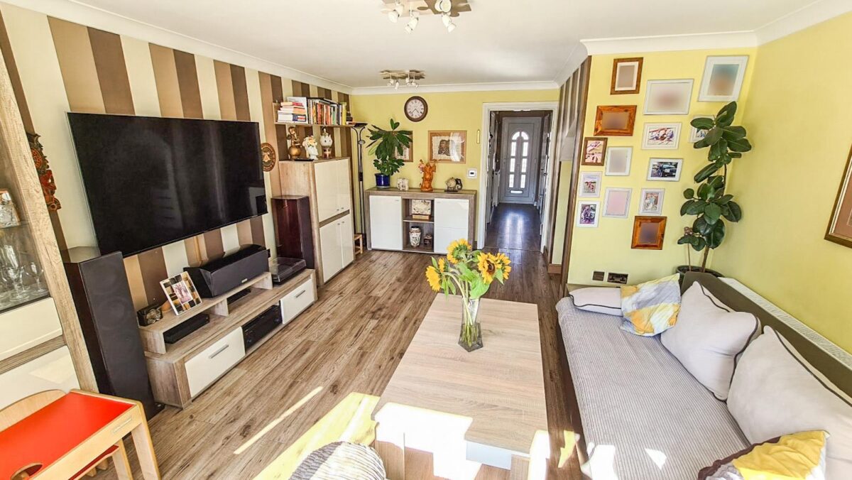 Buttercup Close, Corby