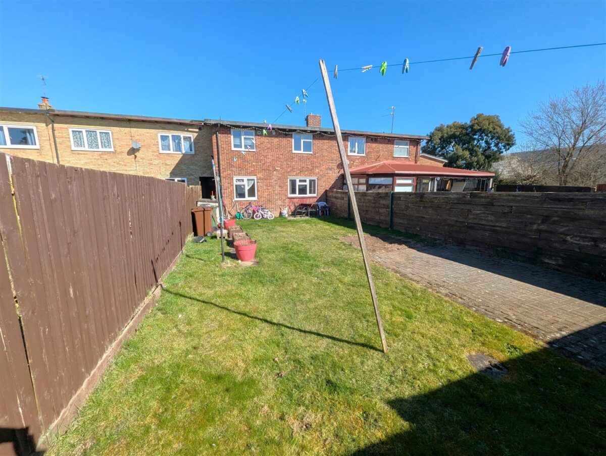 Buckfast Square, Corby