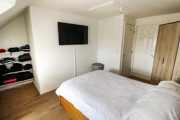 Flatford Close, Corby