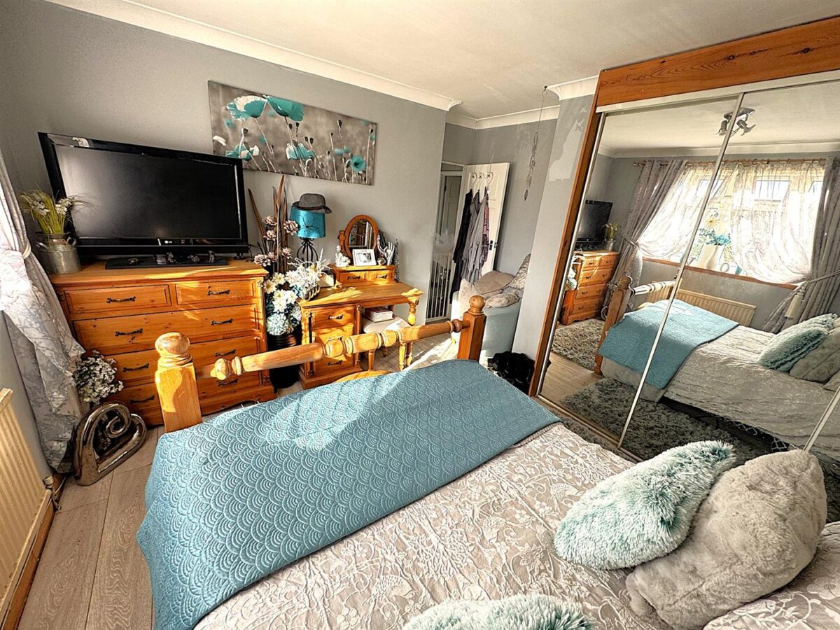 Southall Road, Corby