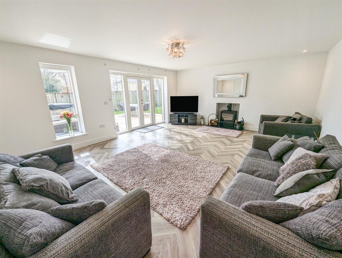 Lake Drive, Weldon, Corby