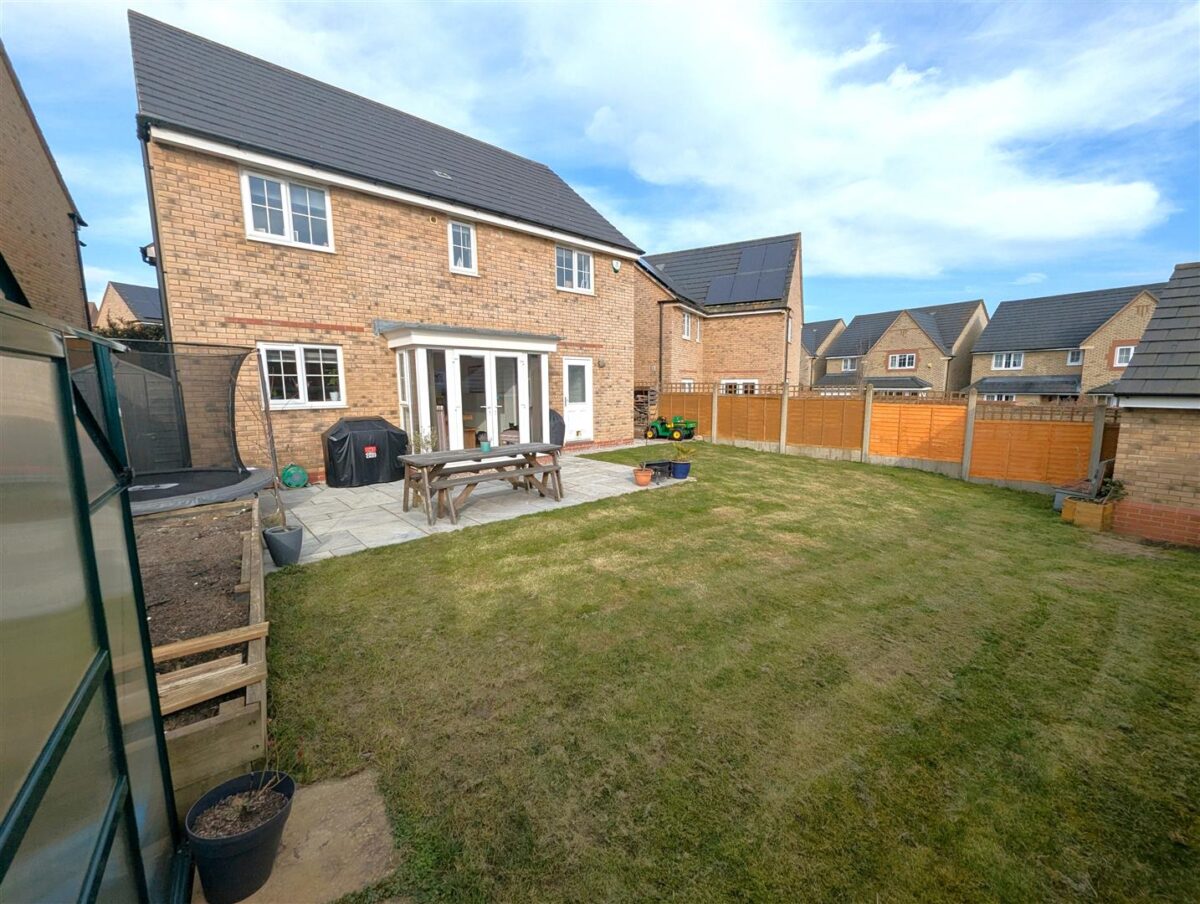 Grant Drive, Corby