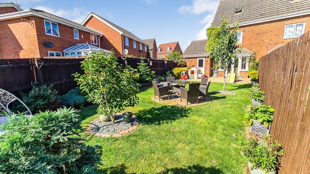Buttercup Close, Corby