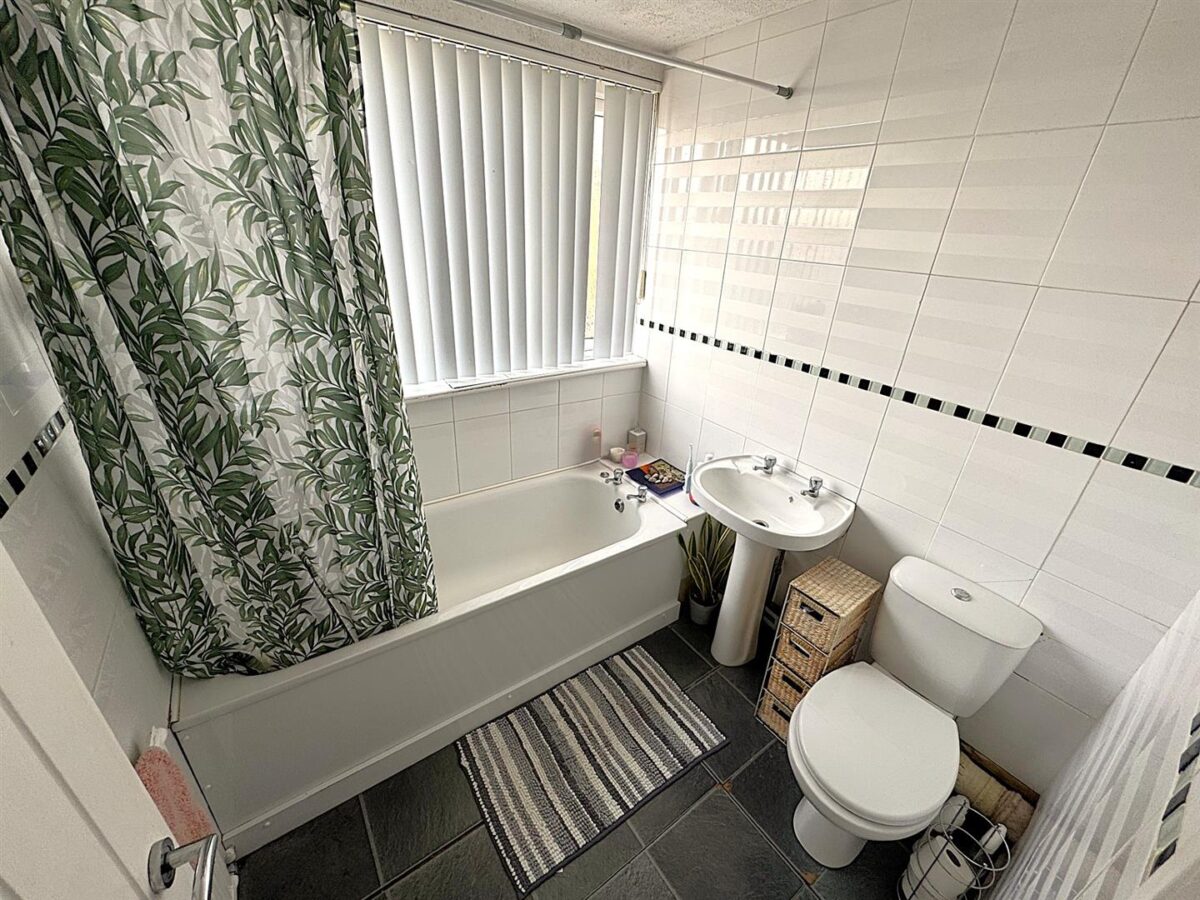 Moriston Close, Corby