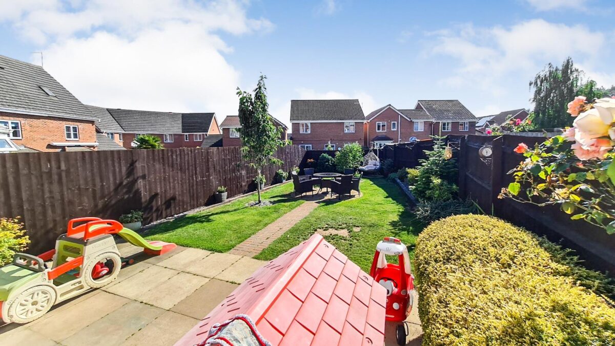 Buttercup Close, Corby
