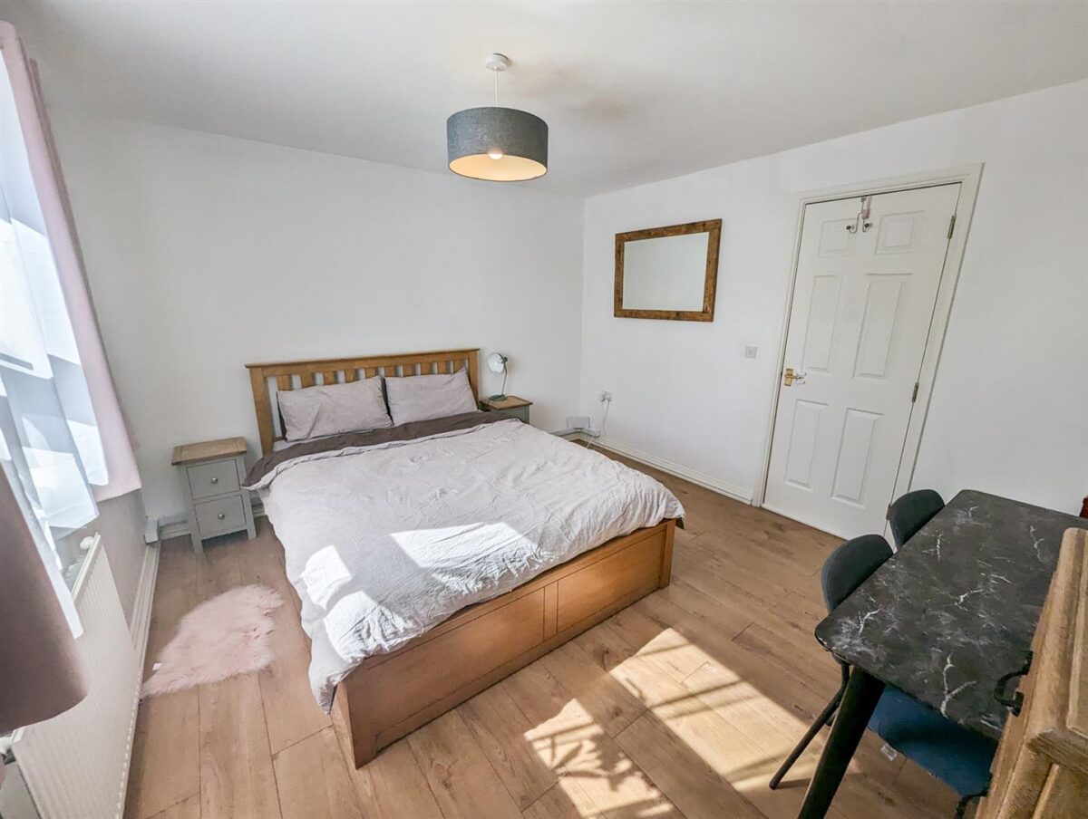 Flatford Close, Corby
